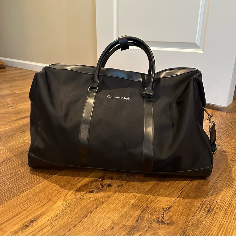 VINTAGE CALVIN KLEIN Luggage Travel Bag